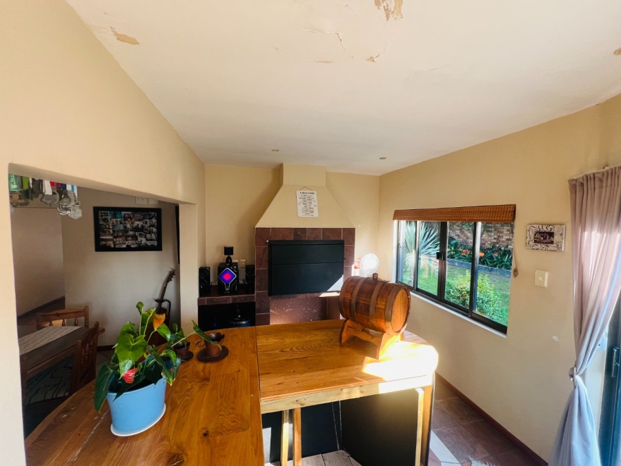 8 Bedroom Property for Sale in Rooi Rivier Rif Western Cape